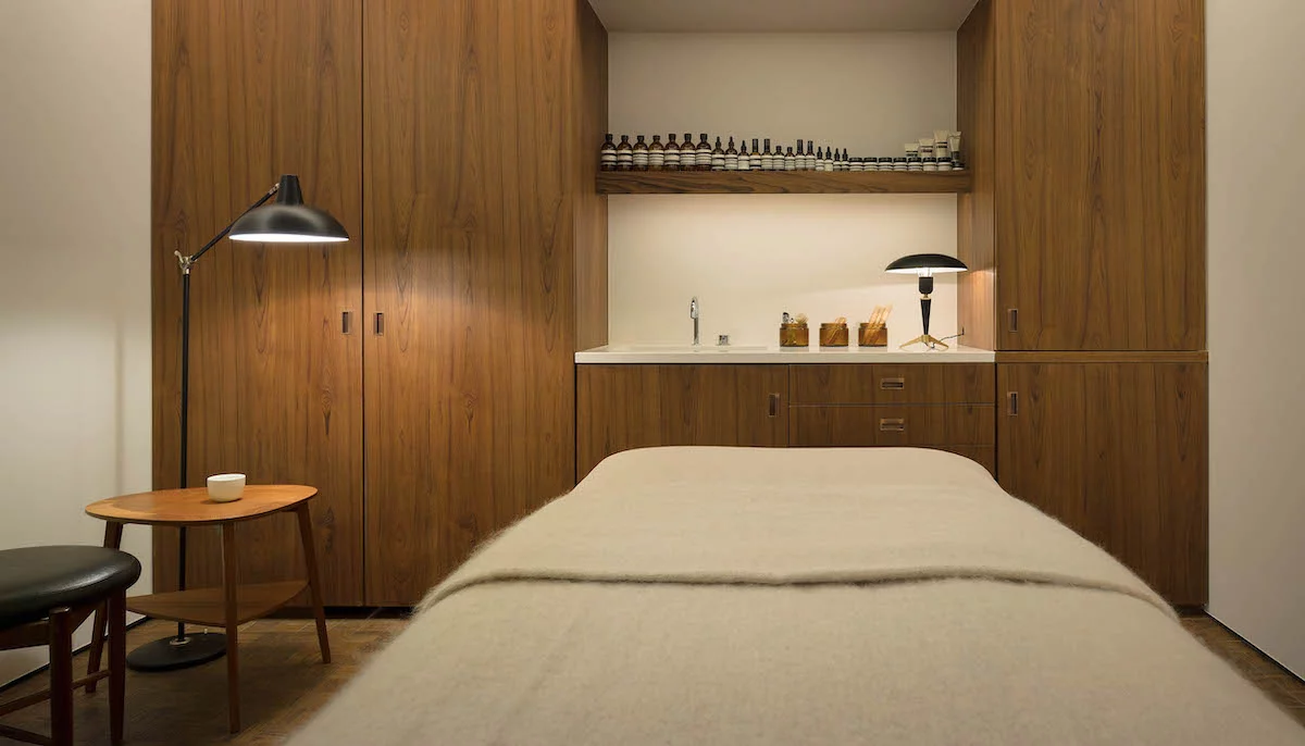 屯門具知名度住宅林立黃金地段低入場門檻容易入行經營壓力低大量200客底美容院生意轉讓 生意轉讓屯門美容香港創業・頂讓・生意頂讓・頂手・生意買賣・買生意