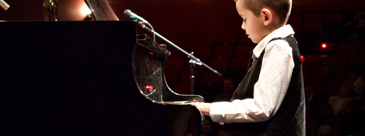 九龍平租之選成立8年具口碑近港鐵站交通方便生財工具齊備有獨立洗手間連客底備入貨渠道具員工團隊中國樂器音樂教育中心生意轉讓 生意轉讓九龍音樂中心香港創業・頂讓・生意頂讓・頂手・生意買賣・買生意