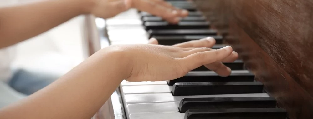 粉嶺移民放盤約8個月回本設5房員工可留任約350呎具名氣加盟品牌大型屋苑環繞有利位置近港鐵站輕鬆管理設備齊全連客底穩定街坊熟客班底穩定位於商場舖音樂中心生意轉讓 生意轉讓粉嶺音樂中心香港創業・頂讓・生意頂讓・頂手・生意買賣・買生意