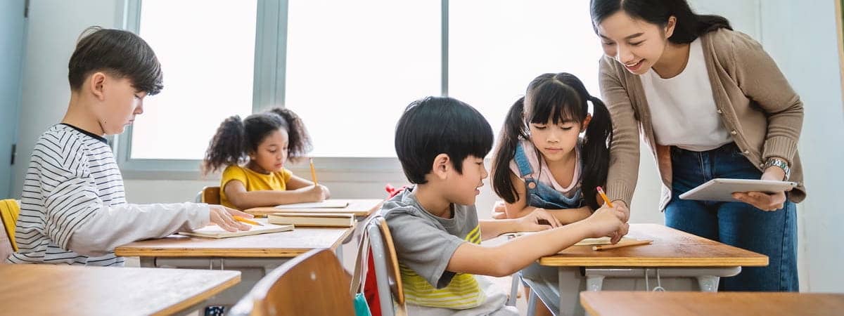 西營盤半Autorun成立約7年約32客底設3課室約1,038呎$17呎租口碑極佳位處民生區黃金地段學生人數穩定具員工團隊位於商業大廈省卻出牌時間補習社生意轉讓 生意轉讓西營盤教育中心香港創業・頂讓・生意頂讓・頂手・生意買賣・買生意