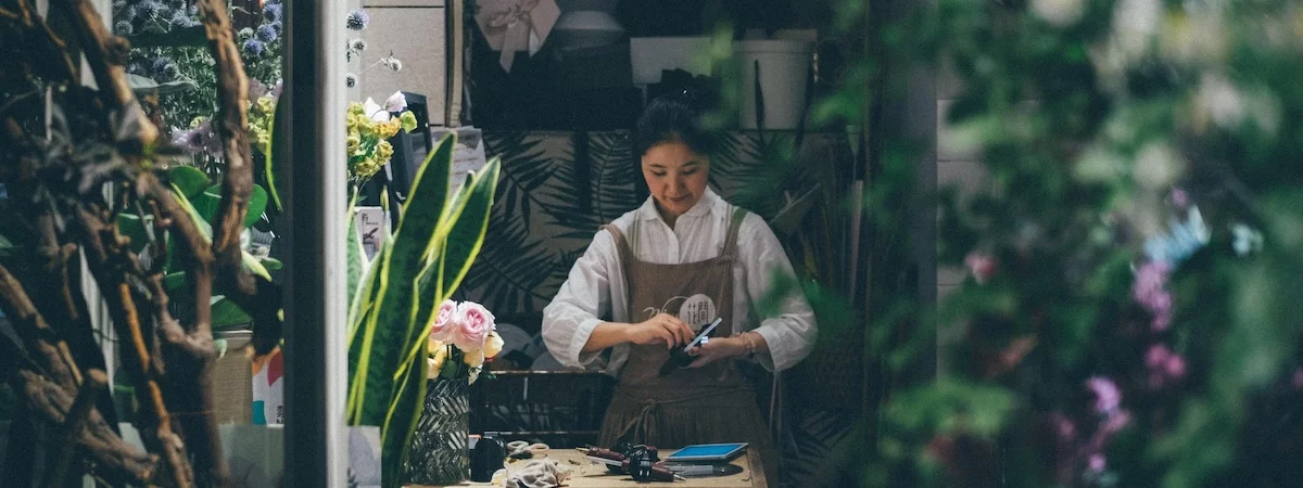 旺角成立逾10年利潤超10萬生意穩定持續增長熟客眾多經營多年已上軌道花店生意頂讓 生意轉讓旺角花店香港創業・頂讓・生意頂讓・頂手・生意買賣・買生意