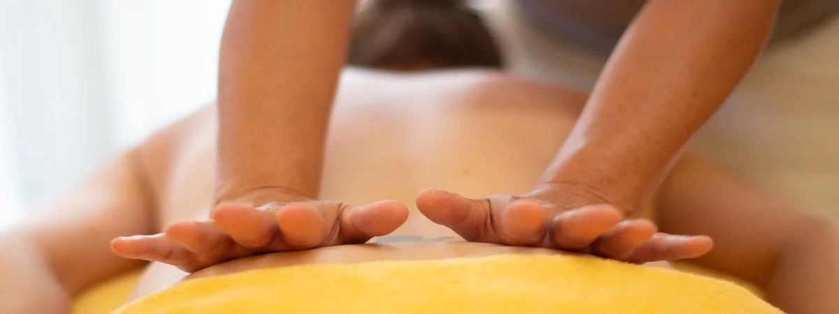 觀塘近港鐵站平租$17,000便利入場具提升空間裝修新凈格局四正即頂即做有獨立洗手間客路廣足浴店按摩店生意轉讓 生意轉讓觀塘足浴按摩香港創業・頂讓・生意頂讓・頂手・生意買賣・買生意