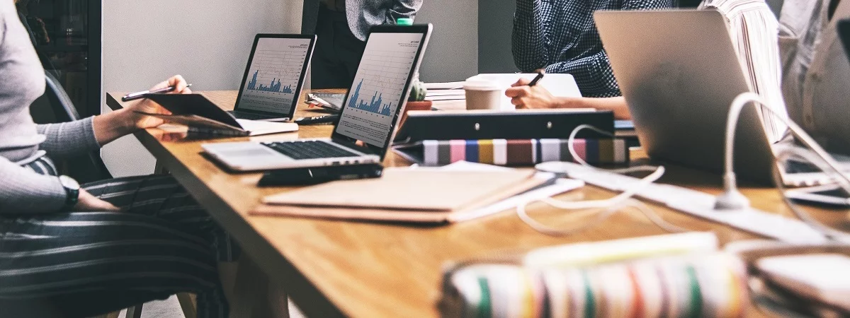 中環半Autorun利潤可達$234,750約130客底客底穩固連網站FB及IG可帶入行具員工團隊市面罕見廣告設計服務公司生意轉讓 生意轉讓中環其他服務及牌照香港創業・頂讓・生意頂讓・頂手・生意買賣・買生意